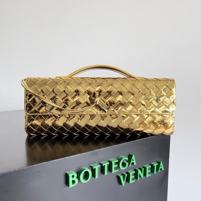 Bottega Veneta Andiamo Clutch with Handle in Gold Metallic Leather BVBS12271