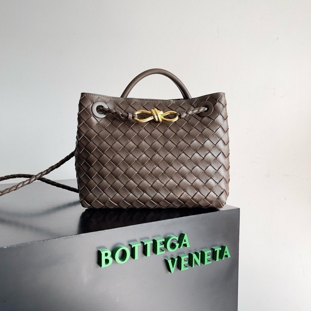 Bottega Veneta Andiamo Small Bag in Kaki Intrecciato Lambskin BVBS12005