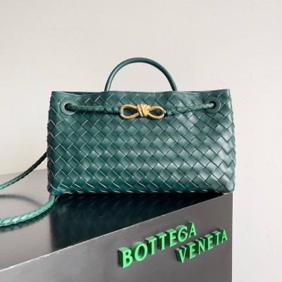 Bottega Veneta Andiamo Small East/West Bag in Green Intrecciato Lambskin BVBS12009