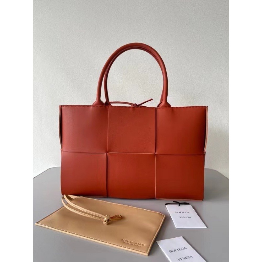 Bottega Veneta Arco Medium Tote In Maple Intrecciato Lambskin BVBS12535