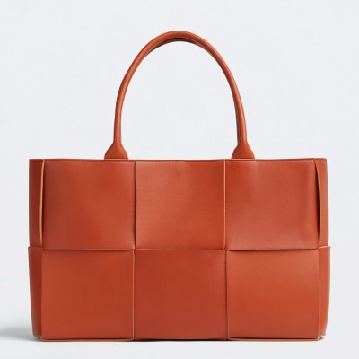 Bottega Veneta Arco Medium Tote In Maple Intrecciato Lambskin BVBS12535