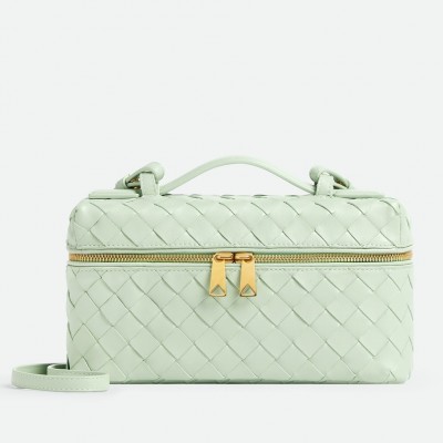 Bottega Veneta Bang Bang Vanity Case in Mint Intrecciato Leather BVBS12530