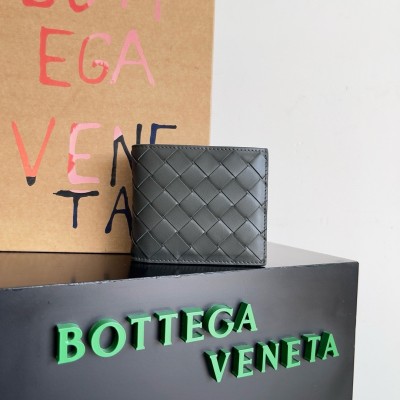 Bottega Veneta Bi-fold Wallet in Slate Intrecciato Calfskin BVBS12561