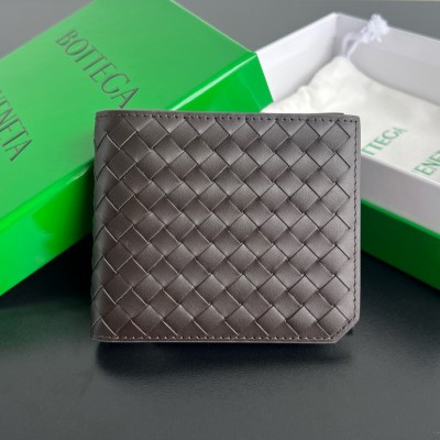 Bottega Veneta Bi-fold Wallet with Coin Purse in Fondant Intrecciato Calfskin BVBS12565