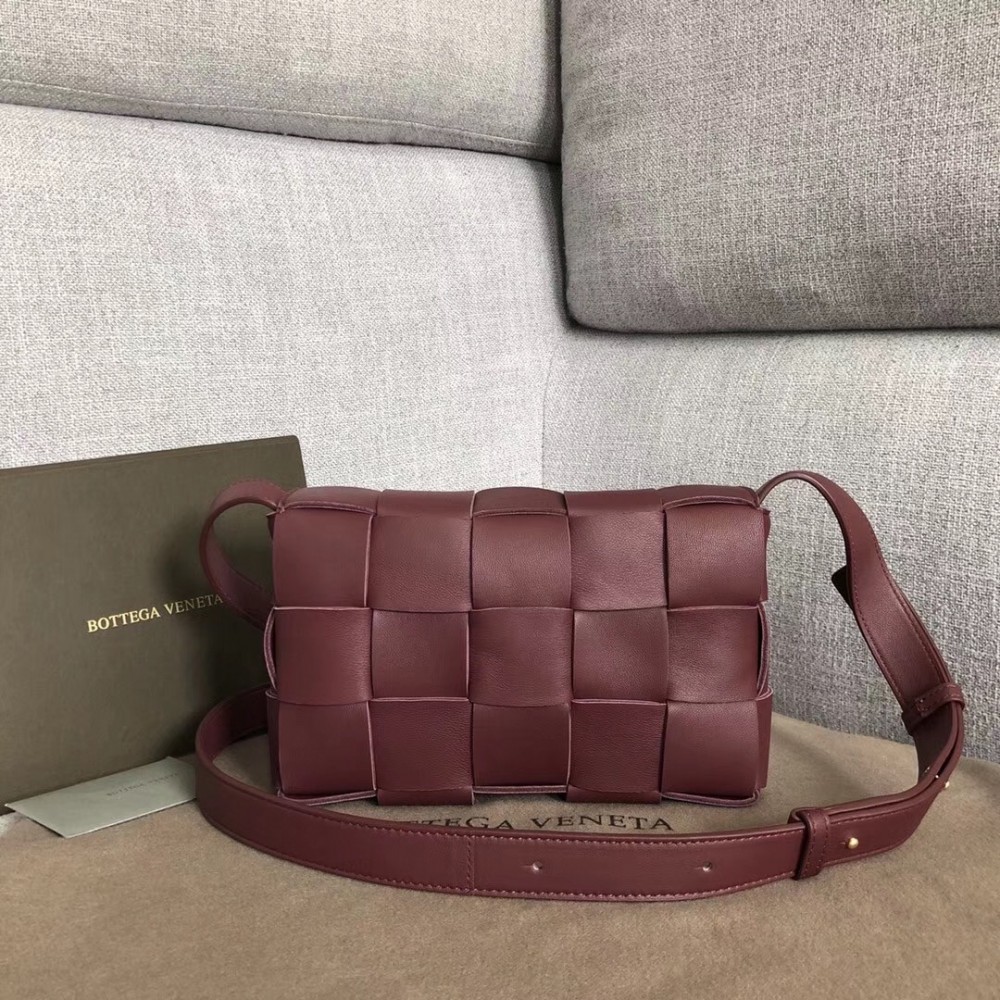 Bottega Veneta Cassette Bag In Bordeaux Lambskin BVBS12151