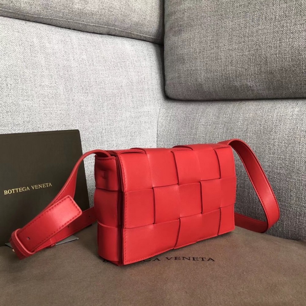 Bottega Veneta Cassette Bag In Red Lambskin BVBS12159