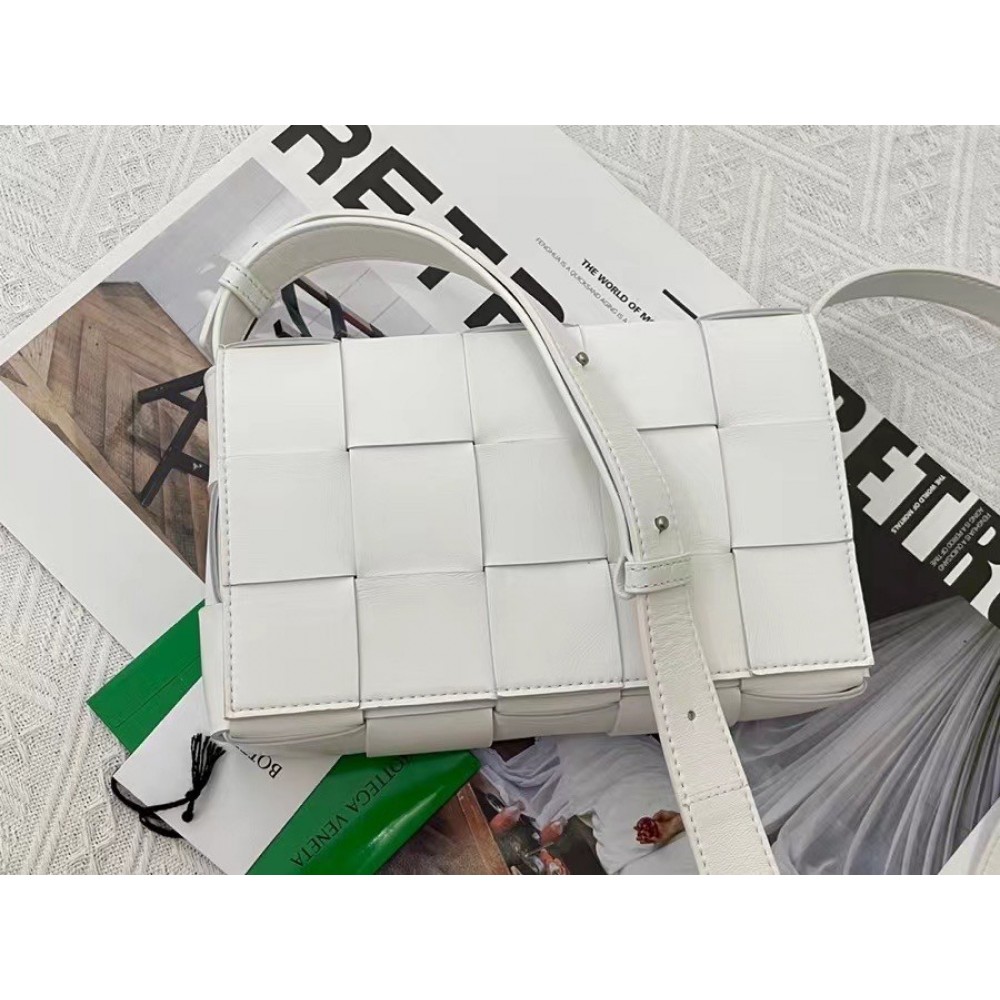 Bottega Veneta Cassette Bag In White Intrecciato Lambskin BVBS12145