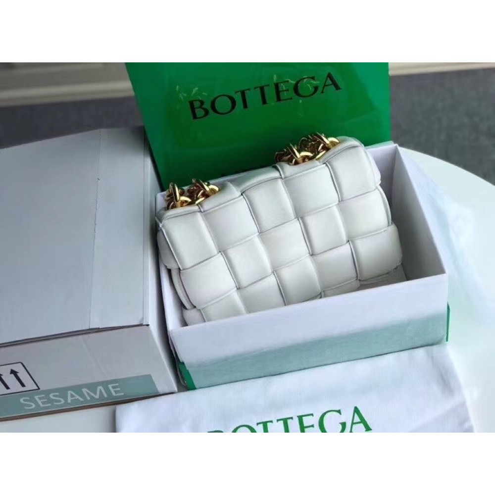 Bottega Veneta Chain Cassette Bag In White Calfskin BVBS12224