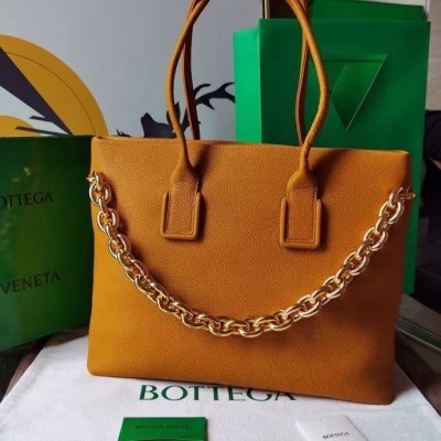 Bottega Veneta Chain Tote Bag In Cob Grained Leather BVBS12242