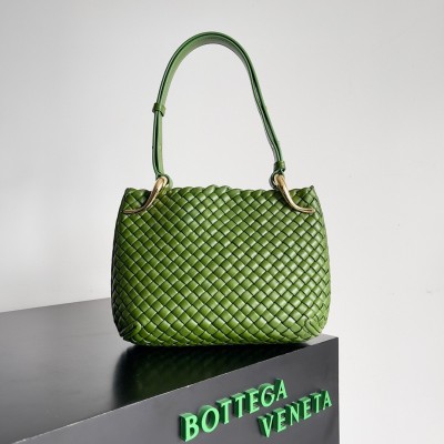 Bottega Veneta Clicker Small Bag in Avocado Intrecciato Lambskin BVBS12519