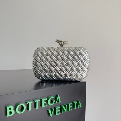 Bottega Veneta Knot Minaudiere Clutch In Silver Intreccio laminated Leather BVBS12375