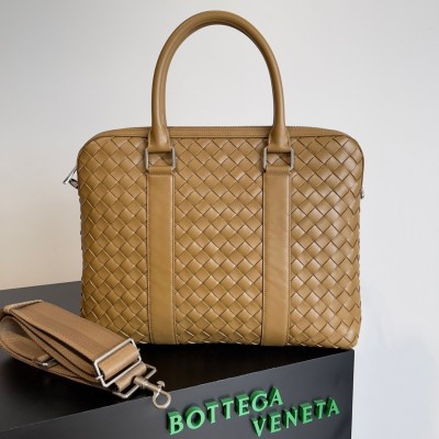 Bottega Veneta Large Briefcase In Brown Intrecciato Calfskin BVBS12070