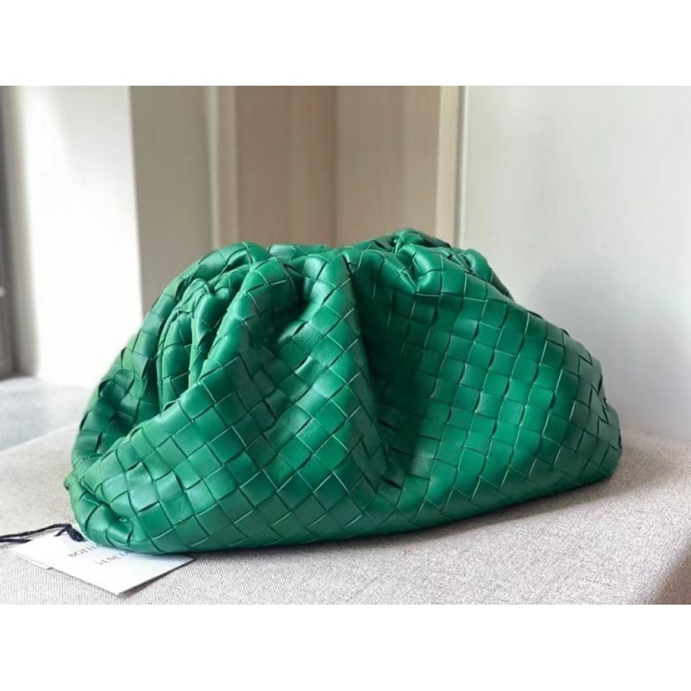 Bottega Veneta Large Pouch Clutch In Green Intrecciato Lambskin BVBS12246