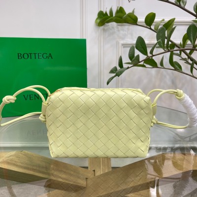 Bottega Veneta Loop Small Bag In Lantern Intrecciato Lambskin BVBS12401