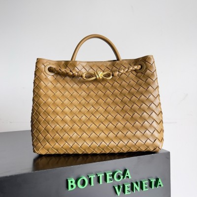 Bottega Veneta Medium Andiamo Bag In Praline Intrecciato Lambskin BVBS12025