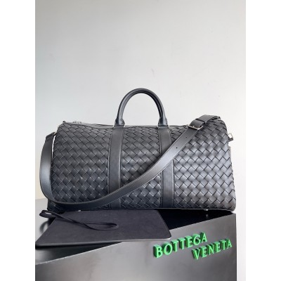 Bottega Veneta Medium Duffle Bag in Black Intrecciato Calfskin BVBS12284