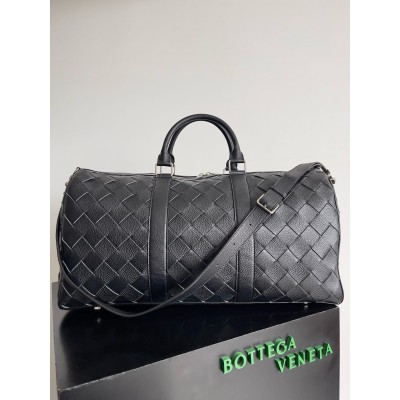 Bottega Veneta Medium Duffle Bag in Black Intrecciato Grained Calfskin BVBS12285