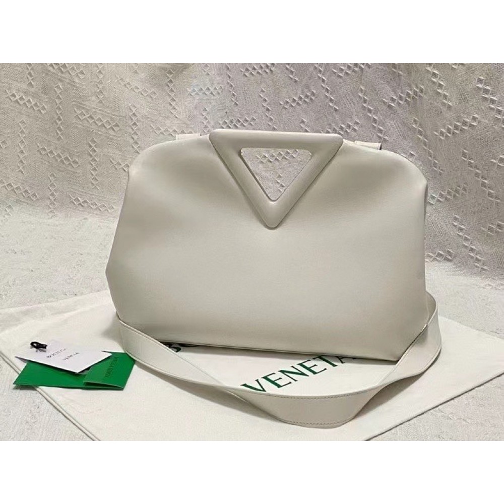 Bottega Veneta Medium Point Top Handle Bag In White Leather BVBS12439