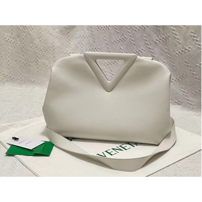 Bottega Veneta Medium Point Top Handle Bag In White Leather BVBS12439