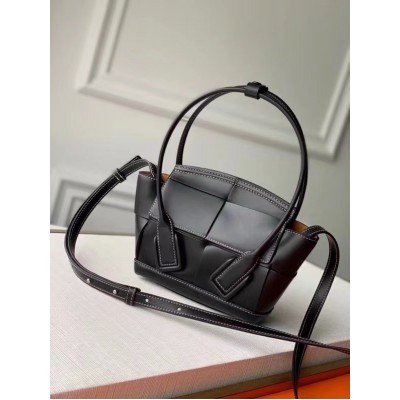 Bottega Veneta Mini Arco Bag In Black Intrecciato Calfskin BVBS12047