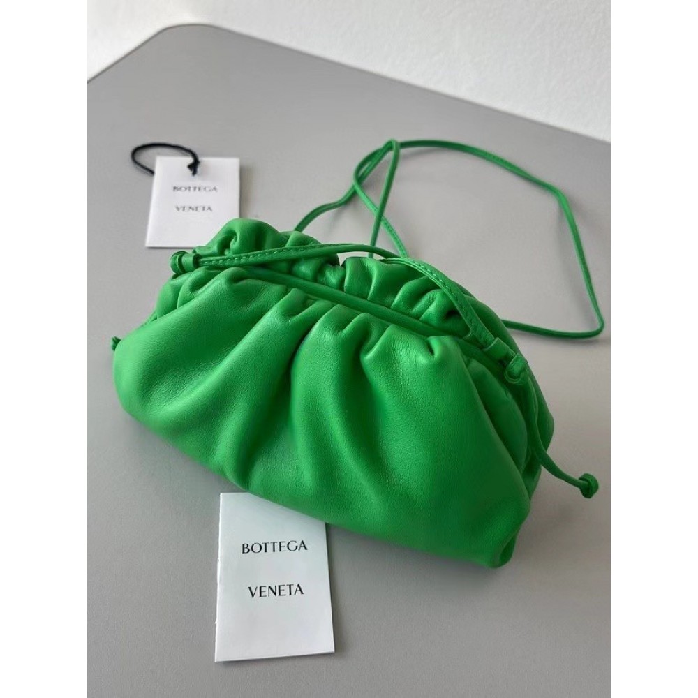 Bottega Veneta Mini Pouch In Green Calfskin BVBS12470