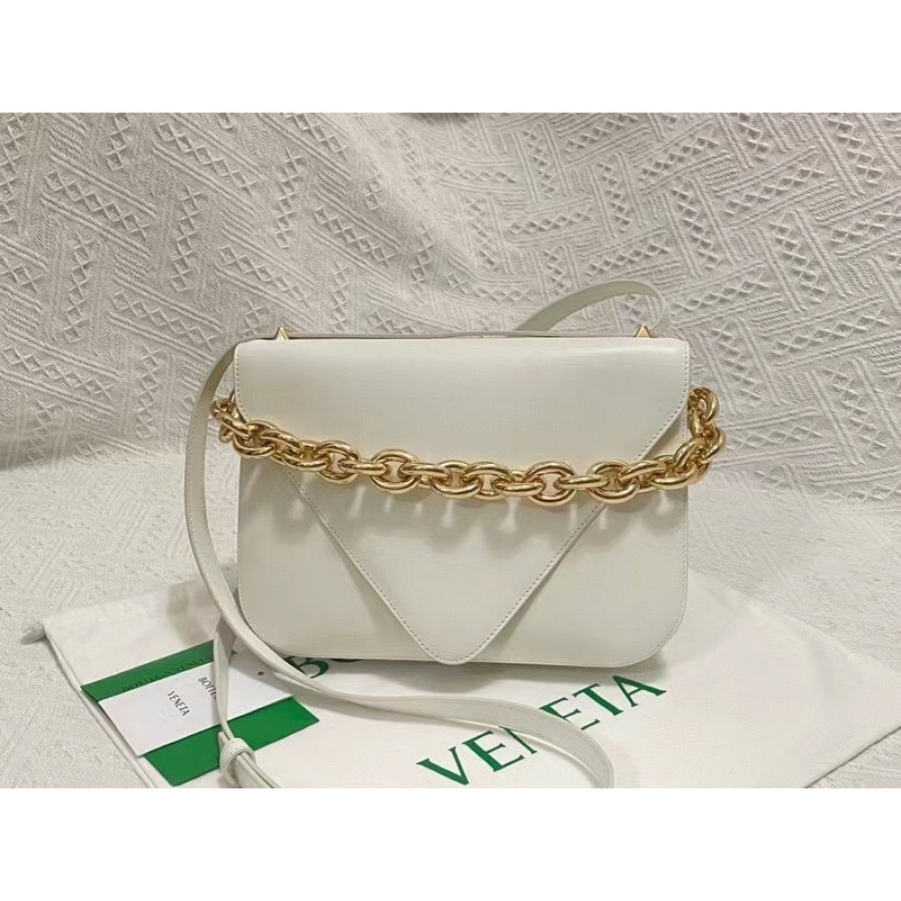 Bottega Veneta Mount Medium Envelope Bag In White Calfskin BVBS12420