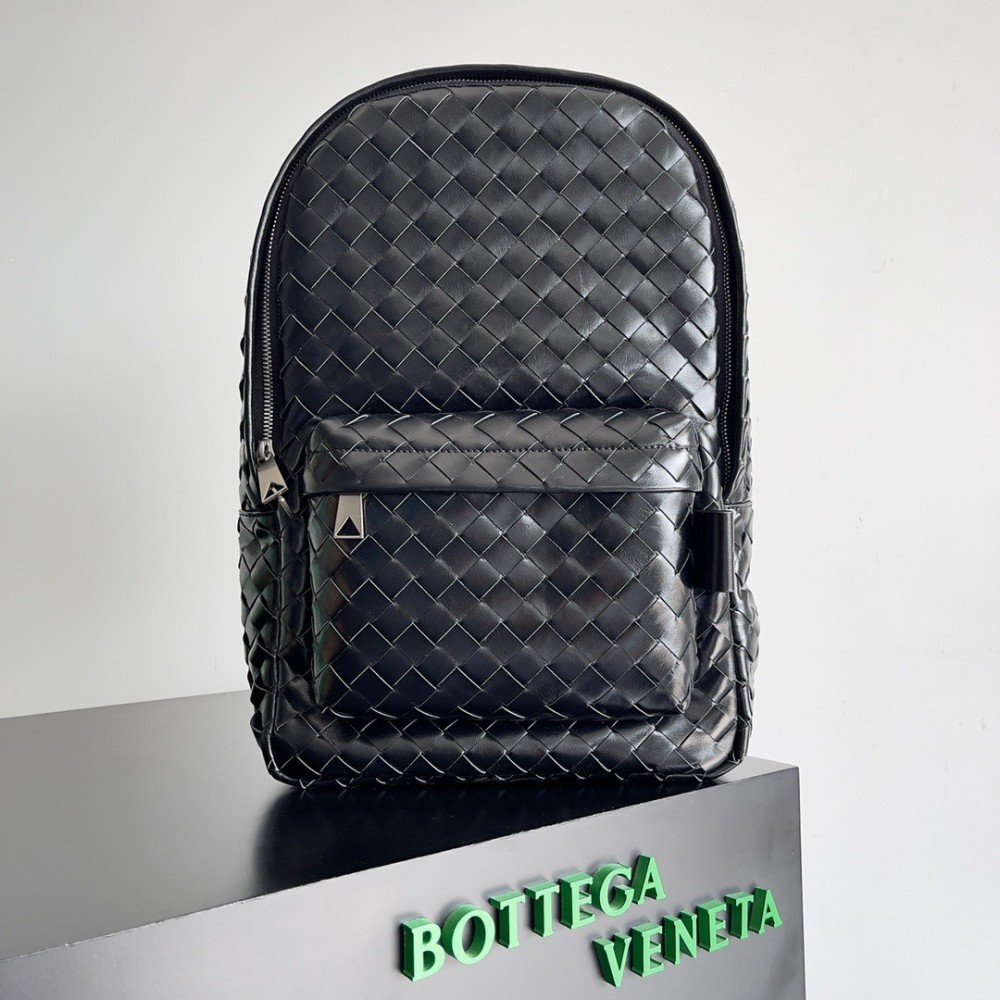 Bottega Veneta Small Backpack In Black Intrecciato Calfskin BVBS12054