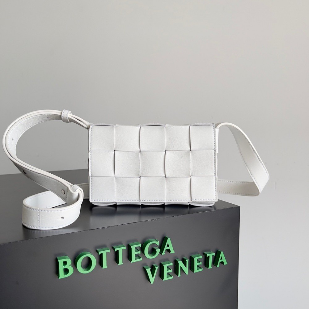 Bottega Veneta Small Cassette Bag In White Intrecciato Lambskin BVBS12201