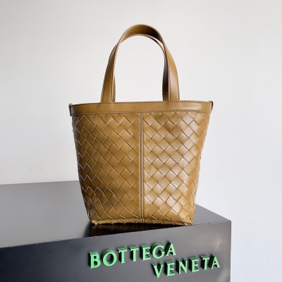 Bottega Veneta Small Flip Flap Bag in Acorn Intrecciato Lambskin BVBS12504