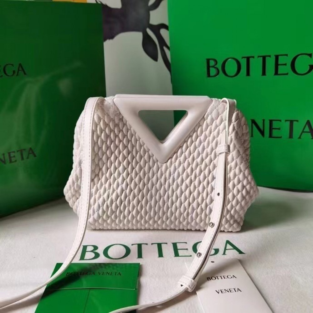 Bottega Veneta Small Point Bag In White Quilted Leather BVBS12455