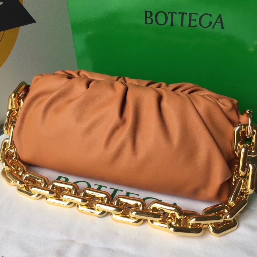 Bottega Veneta The Chain Pouch In Clay Calfskin BVBS12232