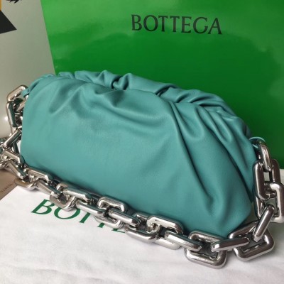 Bottega Veneta The Chain Pouch In Green Water Calfskin BVBS12235