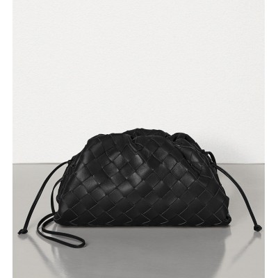 Bottega Veneta The Pouch 20 Clutch In Black Intrecciato Lambskin BVBS12250